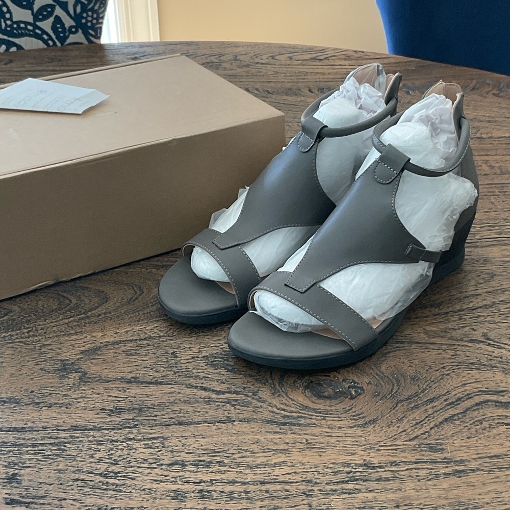 Journee Collection Gray Wedge Sandals